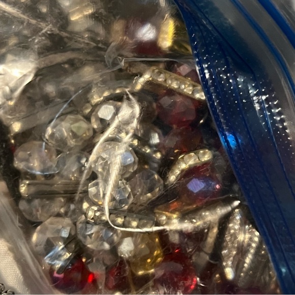 Scrap Jewelry grab bag, 2.5lbs - Picture 7 of 8